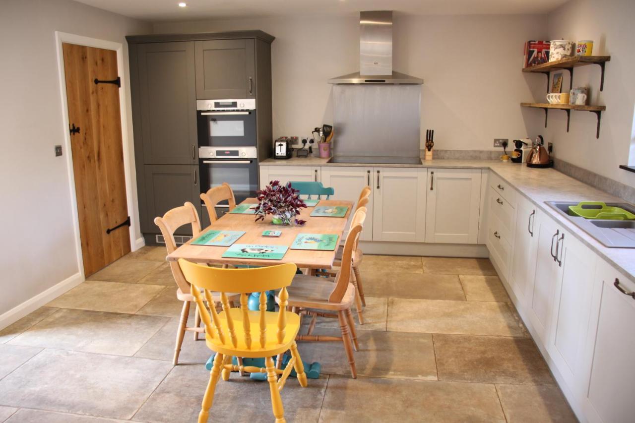 Wonderfully Spacious Luxury Holiday Cottage Billingshurst Eksteriør bilde
